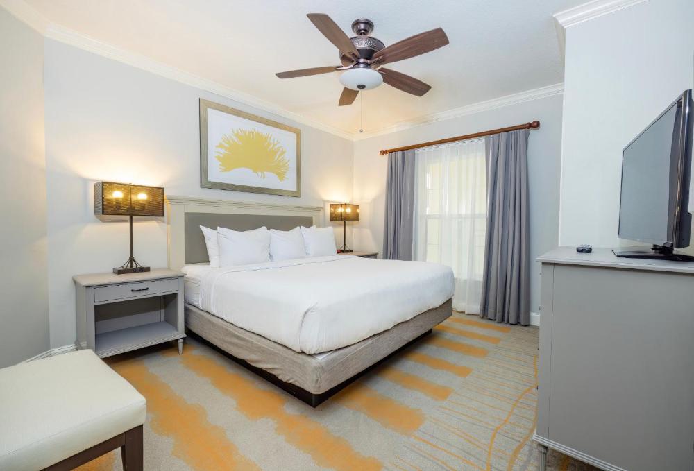 Three-Bedroom Deluxe Apartment interior